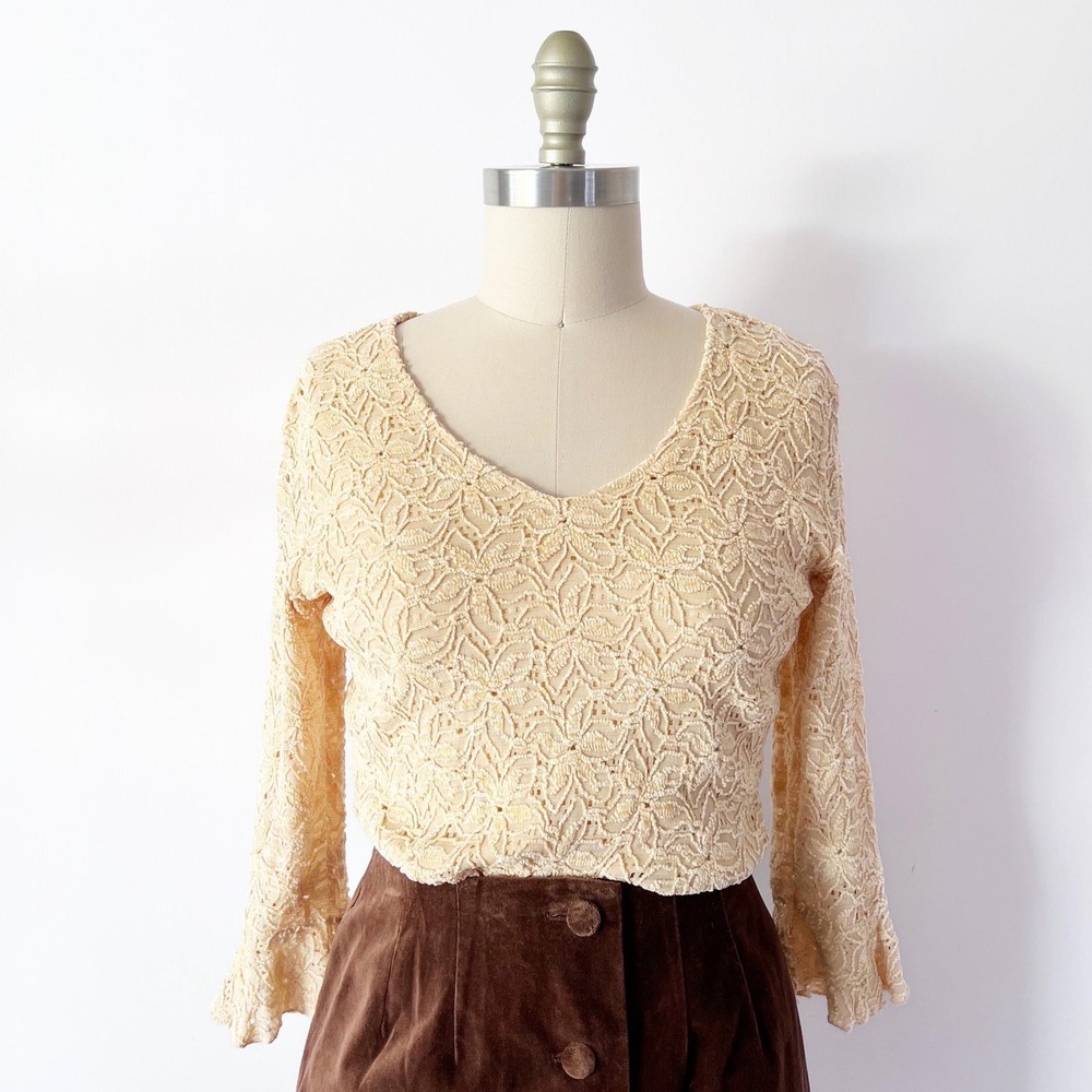 Small Y2K Lace Top Cream Bell Sleeve V-Neck Floral Textured Fairy Boho Blouse